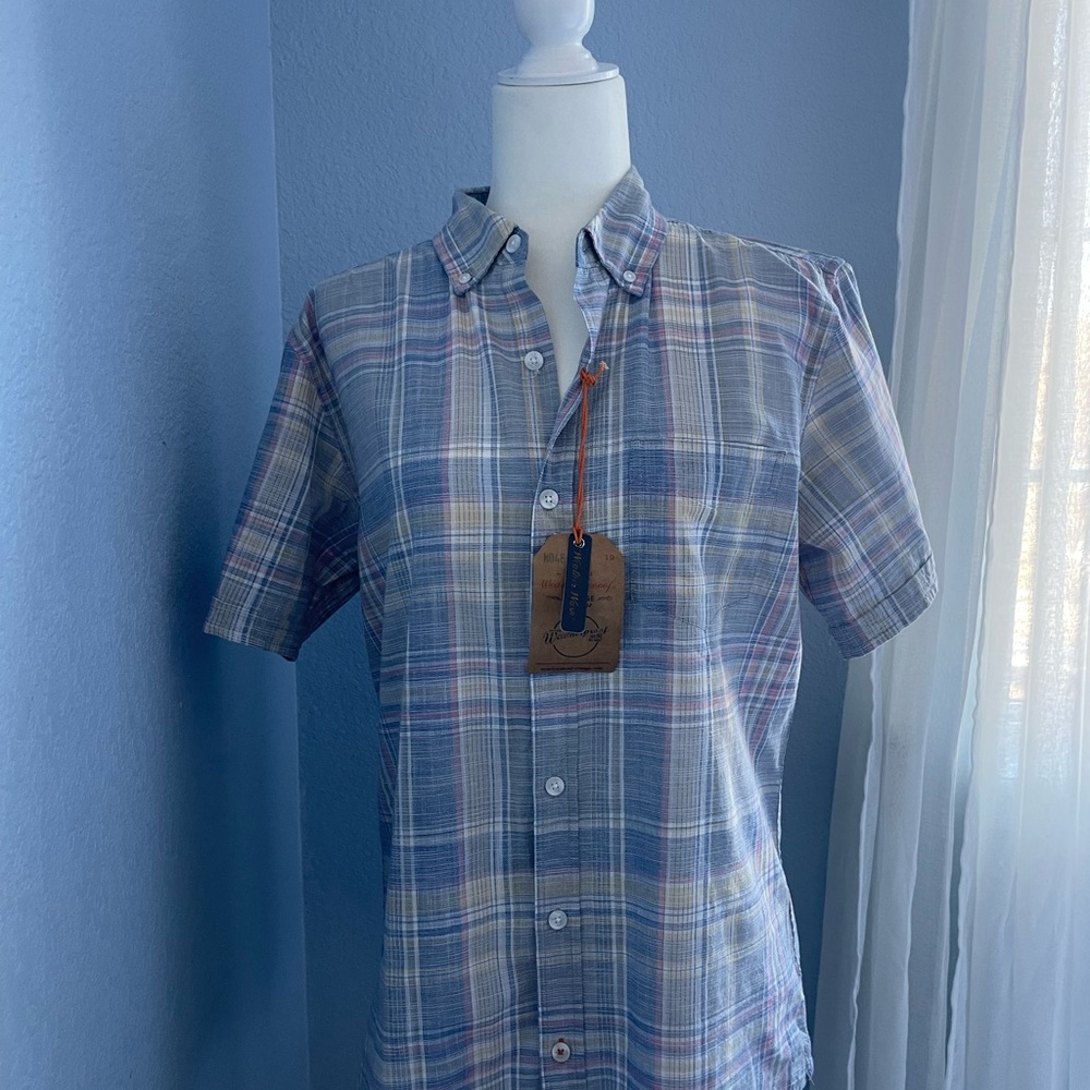 Weatherproof Men's Blue Plaid Button-Down Shirt - Small. New with tags.